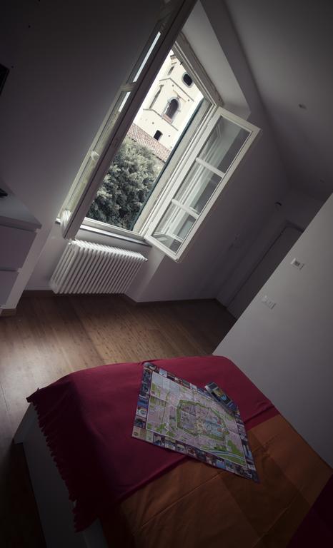 John B .&B. Hotell Lucca Rum bild