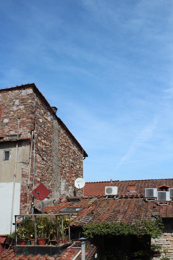 John B .&B. Hotell Lucca Exteriör bild